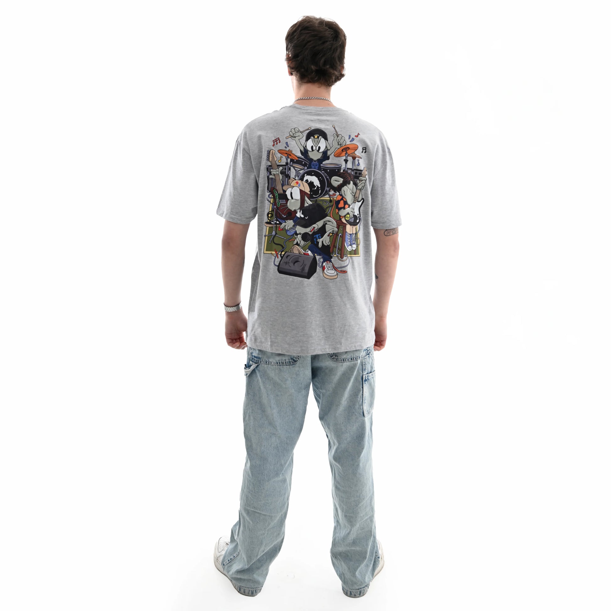 Футболка The Artistic Rats на моделі ззаду