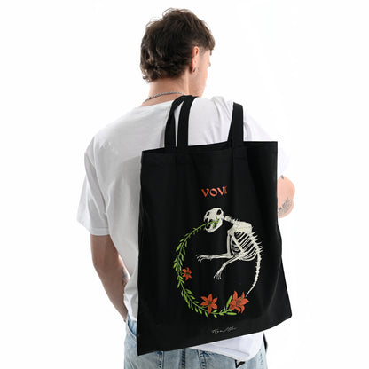 Шопер "TIGER" Vøvk на людині