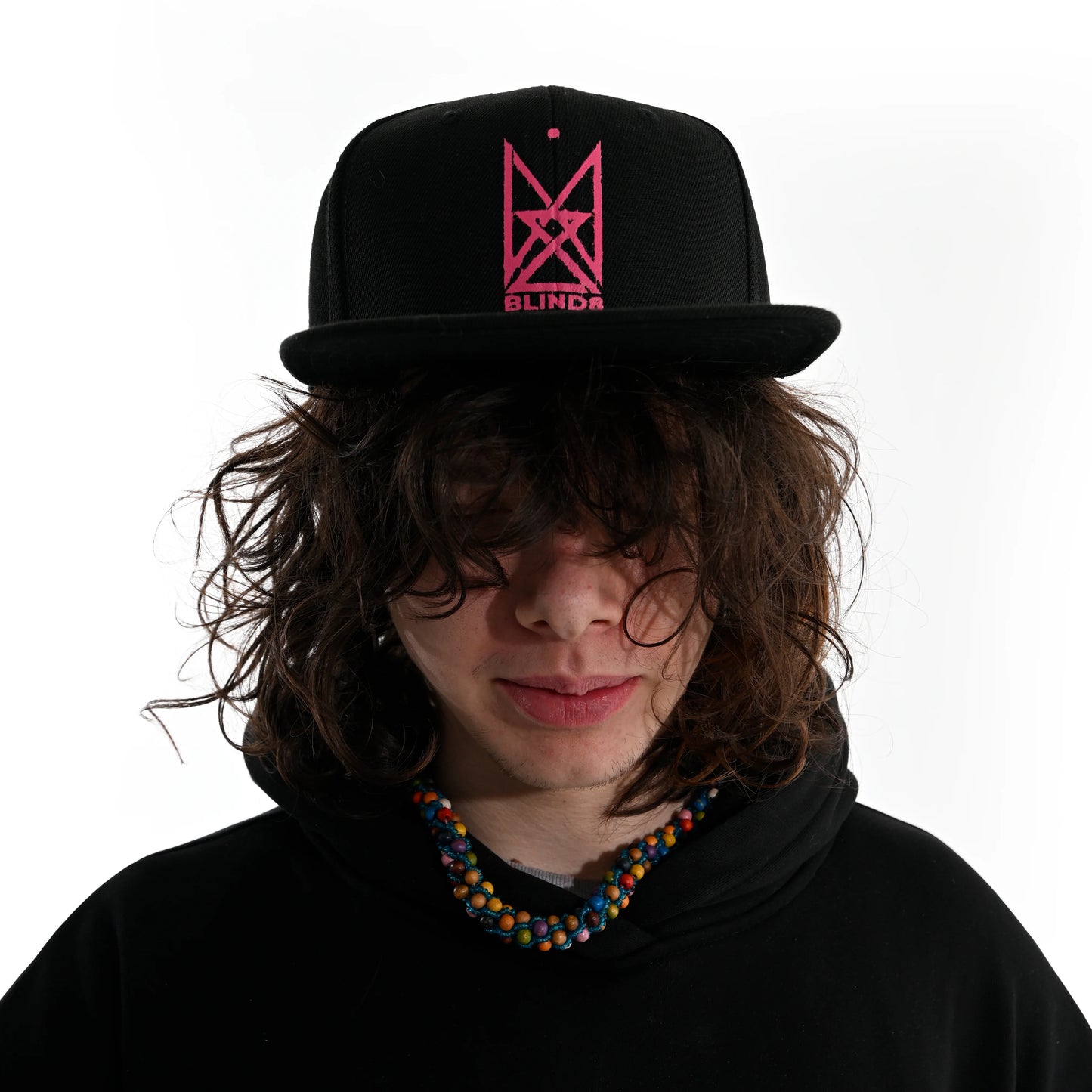Кепка BLIND8 Чорна на моделі