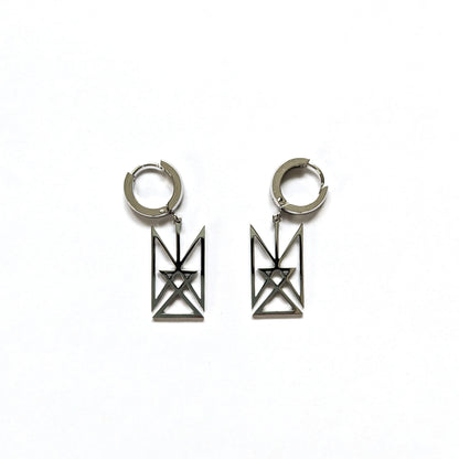 Пара сережок з логотипом BLIND8