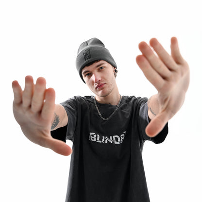 Шапка BLIND8 Сіра вживу