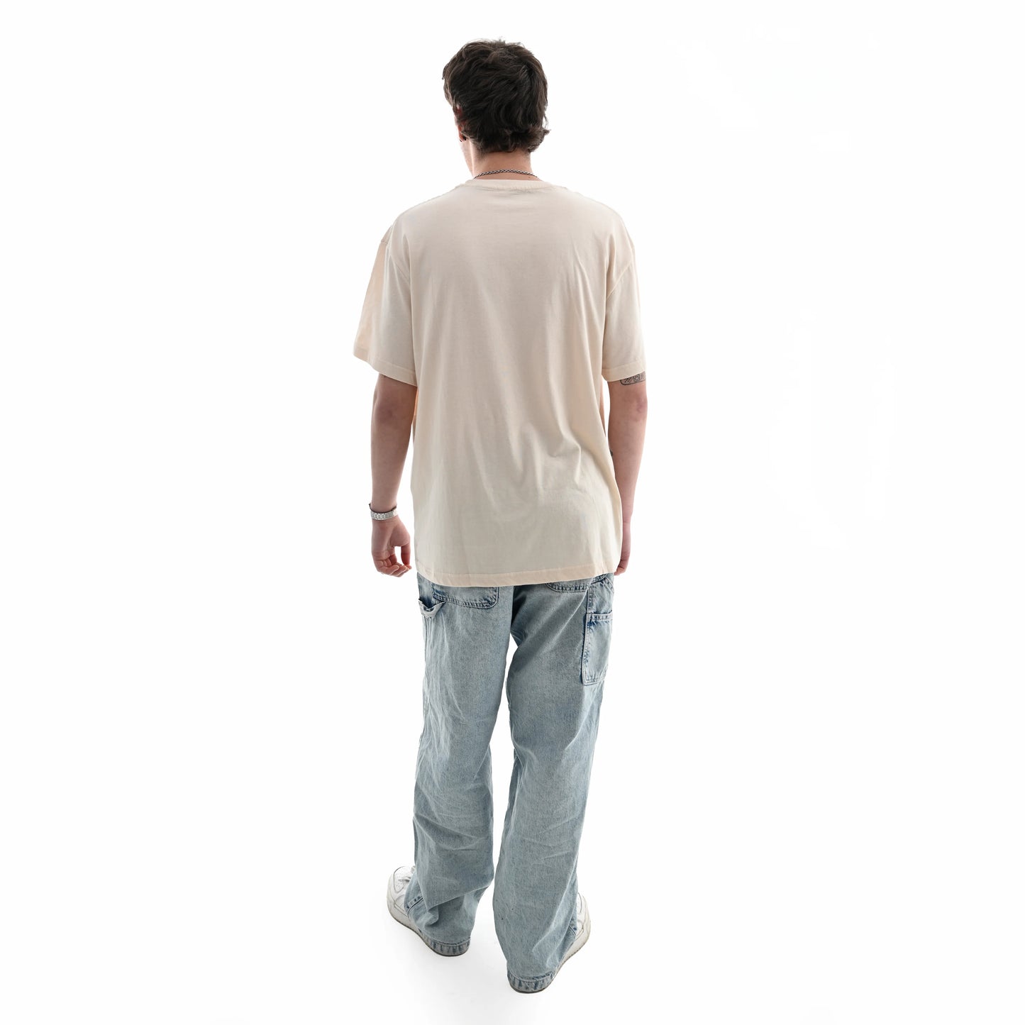 Футболка «Любов жиє» Квіткіс Бежева ззаду