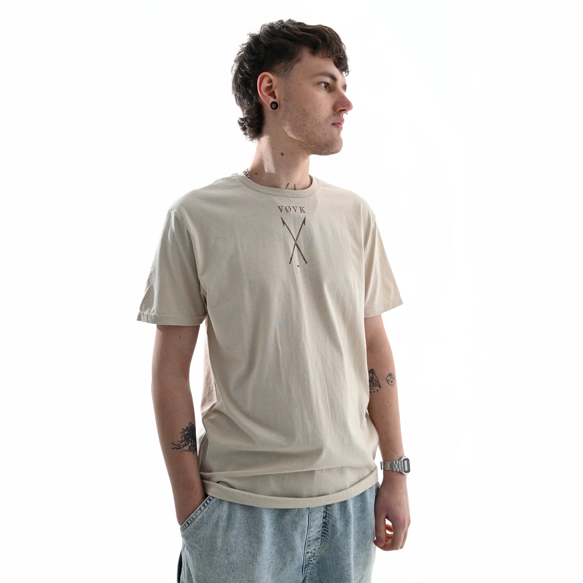 Футболка "OKEAN" Vøvk на моделі