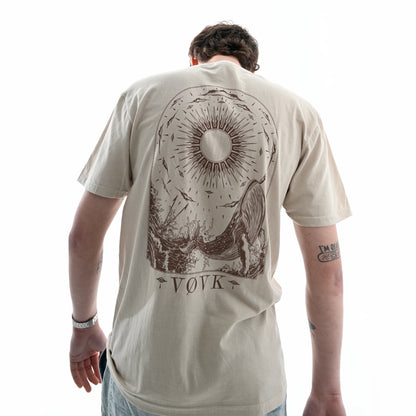 Футболка "OKEAN" Vøvk на моделі ззаду